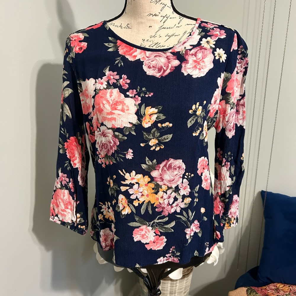 Floral Navy Top